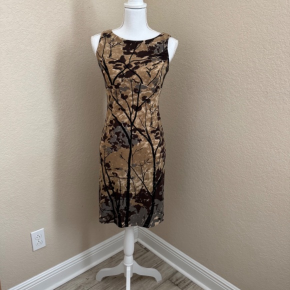 BCBG MaxAzria Sleeveless Dress with jacket size 2 Brown Autumn pattern - Picture 7 of 7